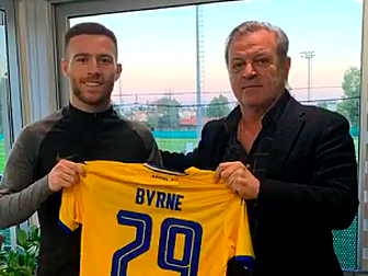 Jack Byrne completes move to M...